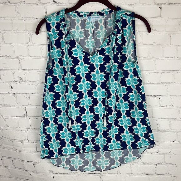 Escapada Living Patterned Tank - Picture 3 of 6